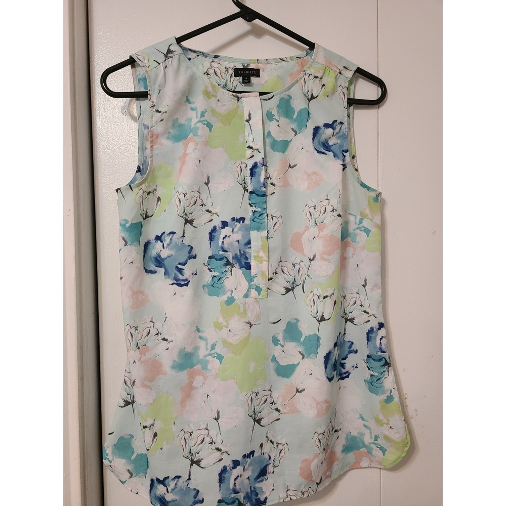 Talbots Watercolor Floral Blue/ Green Pastel with a Hidden Button. Size 4